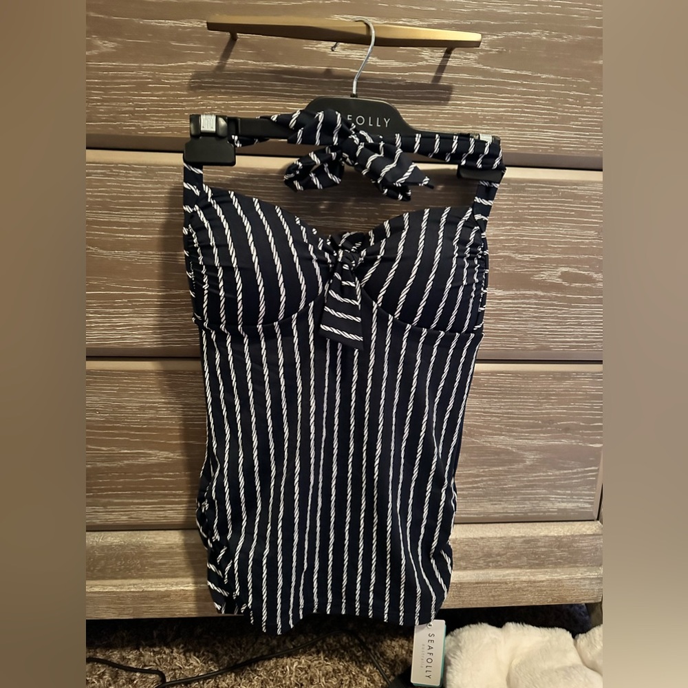 Navy and white tankini top with removable push up pads